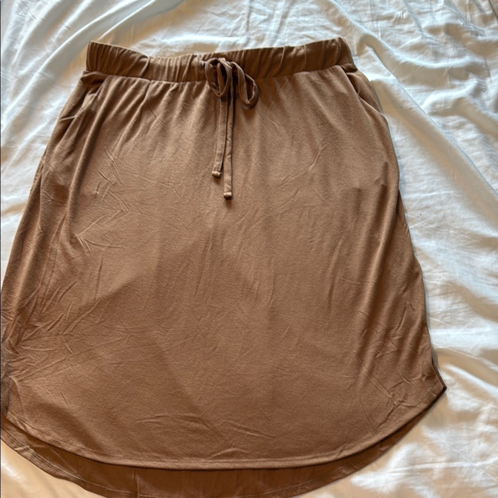 Elegant Tan Women's Skirt